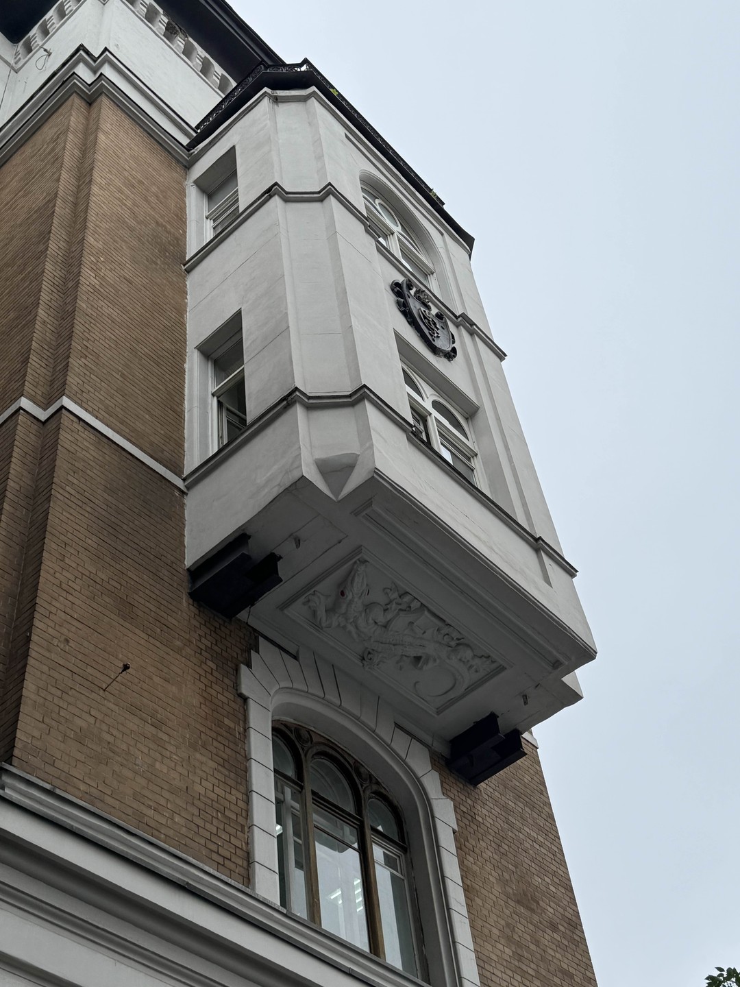 На этой экскурсии было прекрасно все: и маршрут, и объекты, и истории, и великолепный рассказчик. Получили