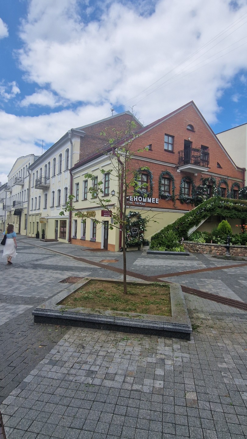 Спасибо большое экскурсоводу Диане за отлично проведенную и познавательную экскурсию по городу. В конце нашей прогулки