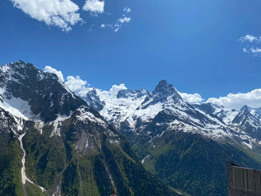 Поездка состоялась, гид Станислав приехал в назначенное время, коммуникабельный, вежливый человек. Экскурсией остались довольны, время пролетело