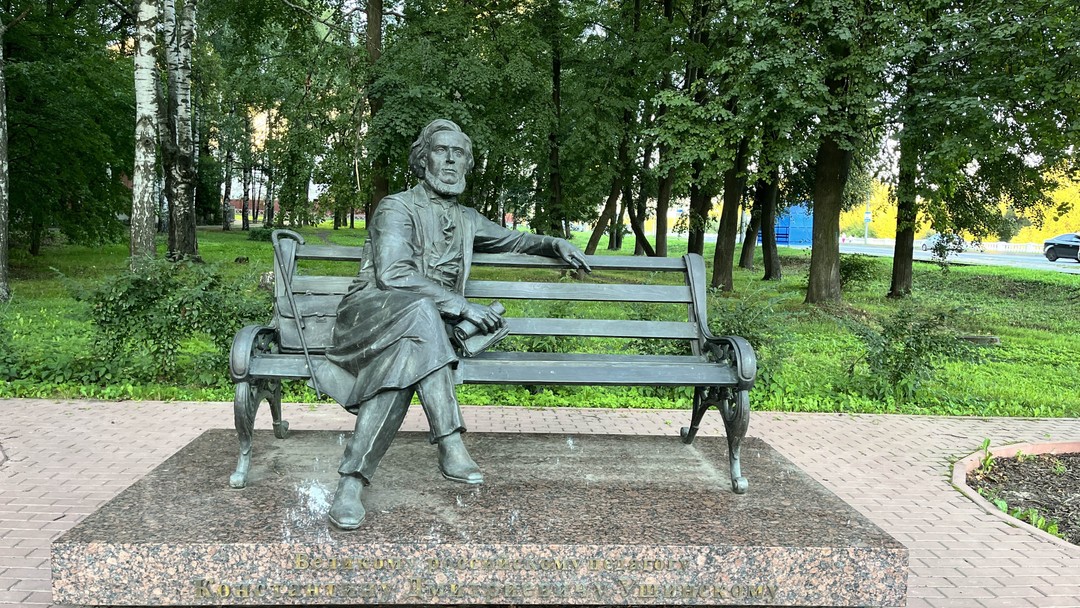 Первое знакомство с Ярославлем состоялось! Нам очень повезло с гидом! Андрей нам открыл город с тысячелетней