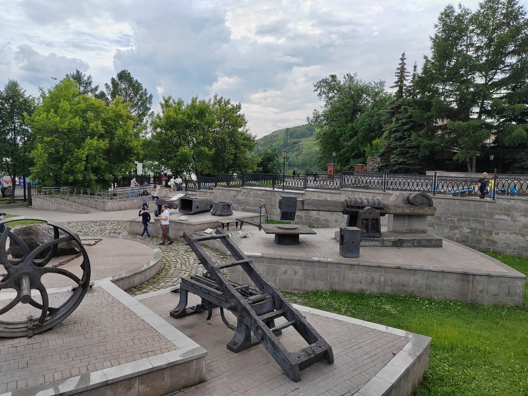 Для знакомства с городом очень рекомендую экскурсию Елены, маршрут по очень интересным и зрелищным местам гтрода