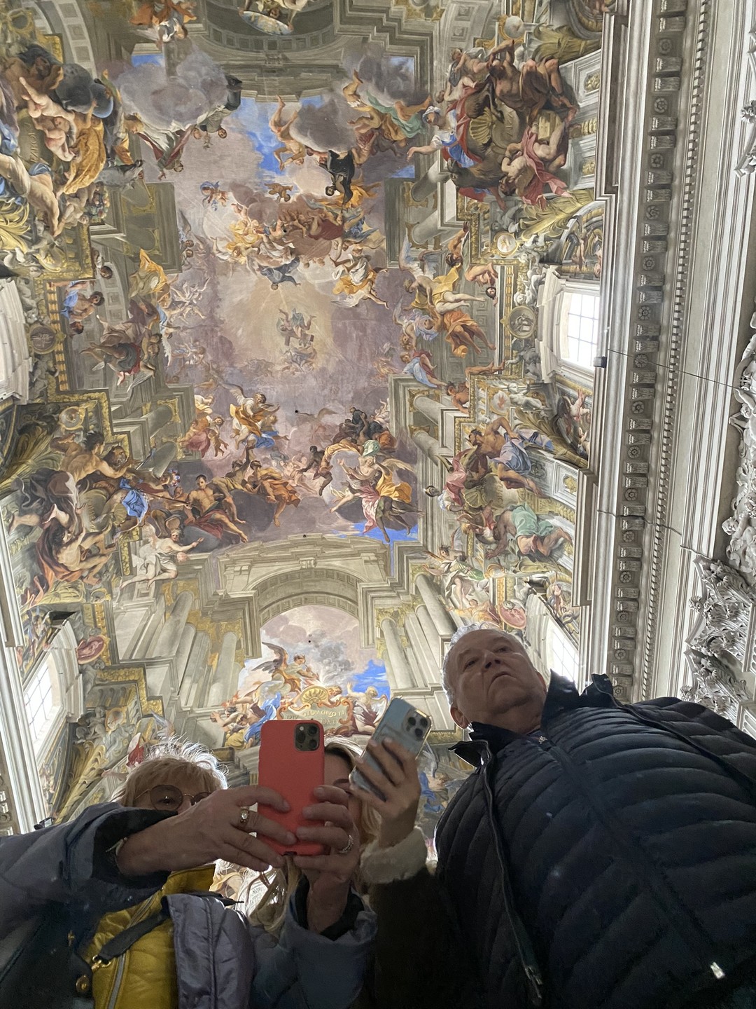 Спасибо Наталье за прогулку по прелестным улочкам Рима. Были неожиданные приятные находки для нас туристов, сами