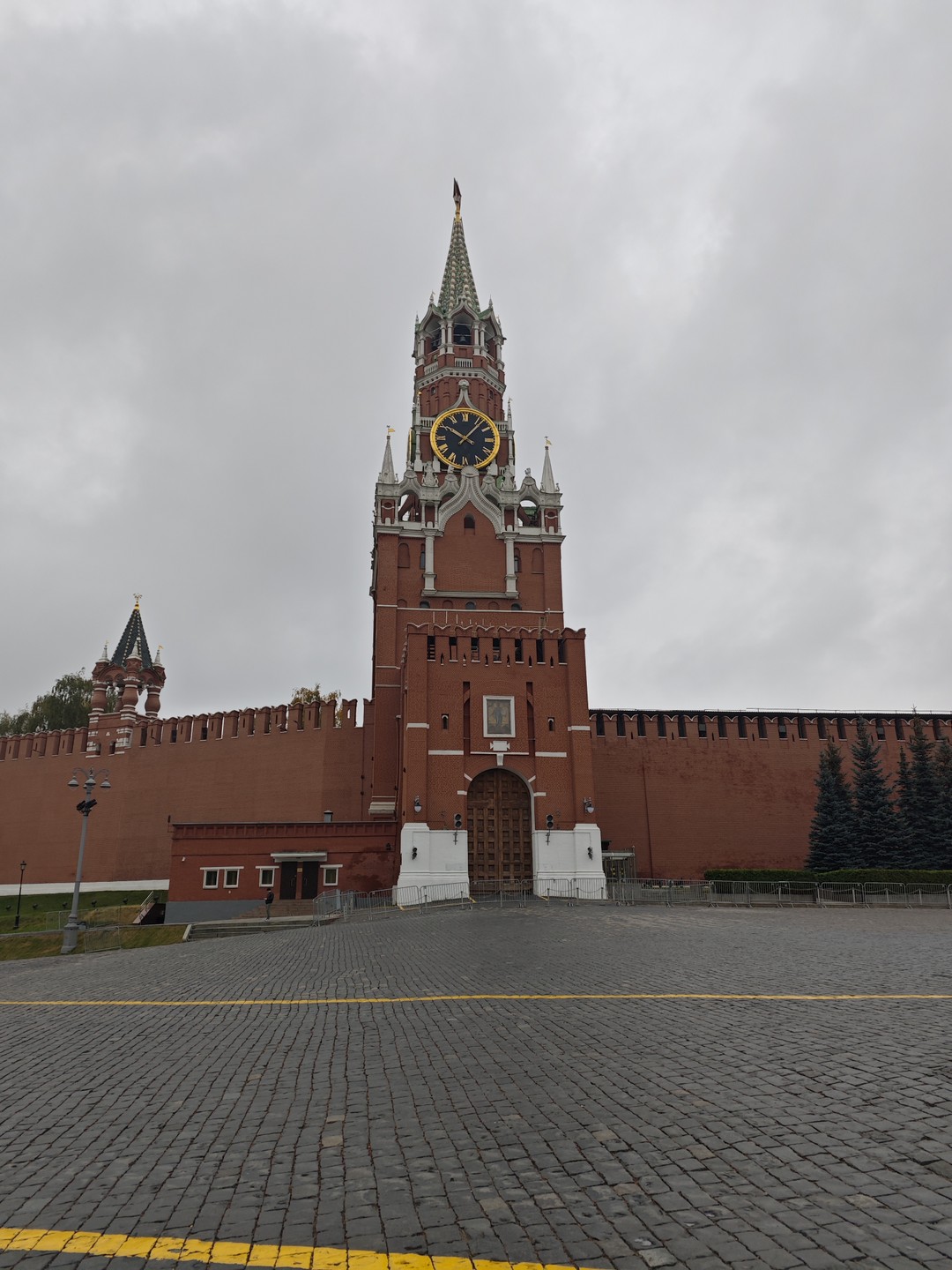 Посвящение в москвичи: экскурсия по Красной площади для детей от 7 до 14 лет (Сергей)