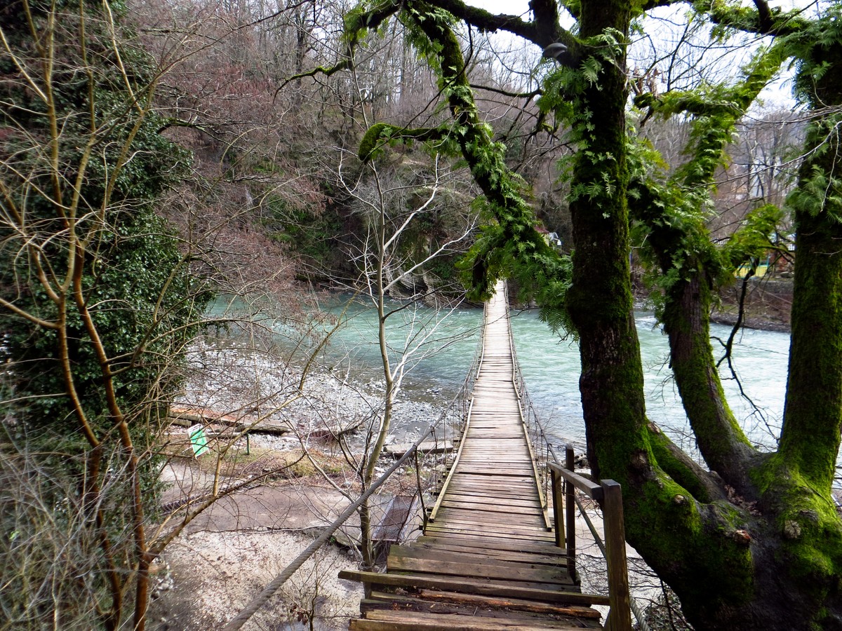 Ахштырское ущелье и Дзыхринский водопад