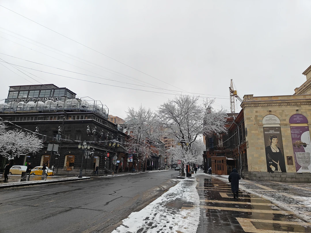 Гид Анна показала нам совершенно другой Ереван!