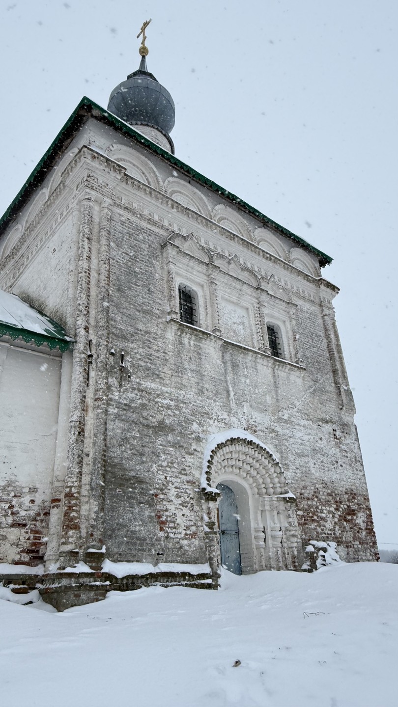 Огромное спасибо Александру за экскурсию по Суздалю. Мы прошли по по интересному маршруту, узнали много истории