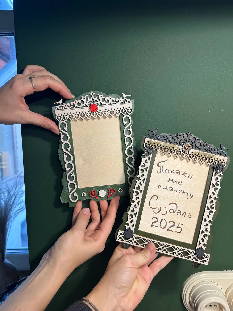 Чудесный мастер-класс. У нас была своя группа из взрослых и мы великолепно отдохнули и погрузились в