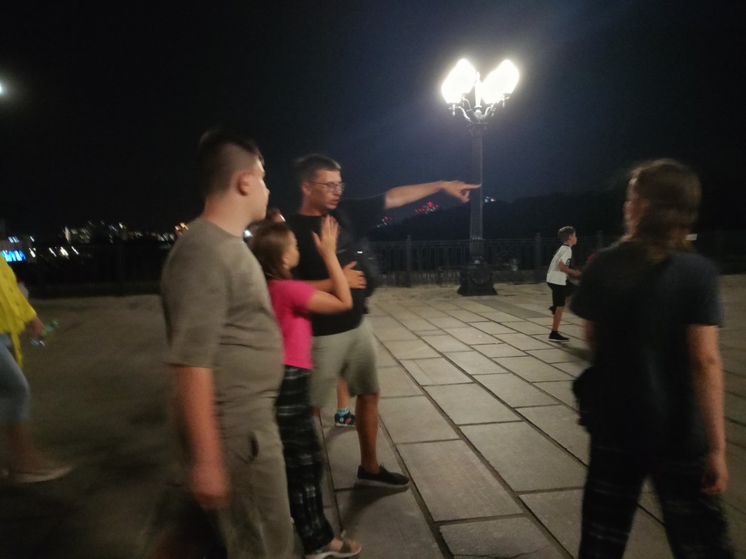 Мамаев курган на закате, на рассвете или ночью (Юлия)