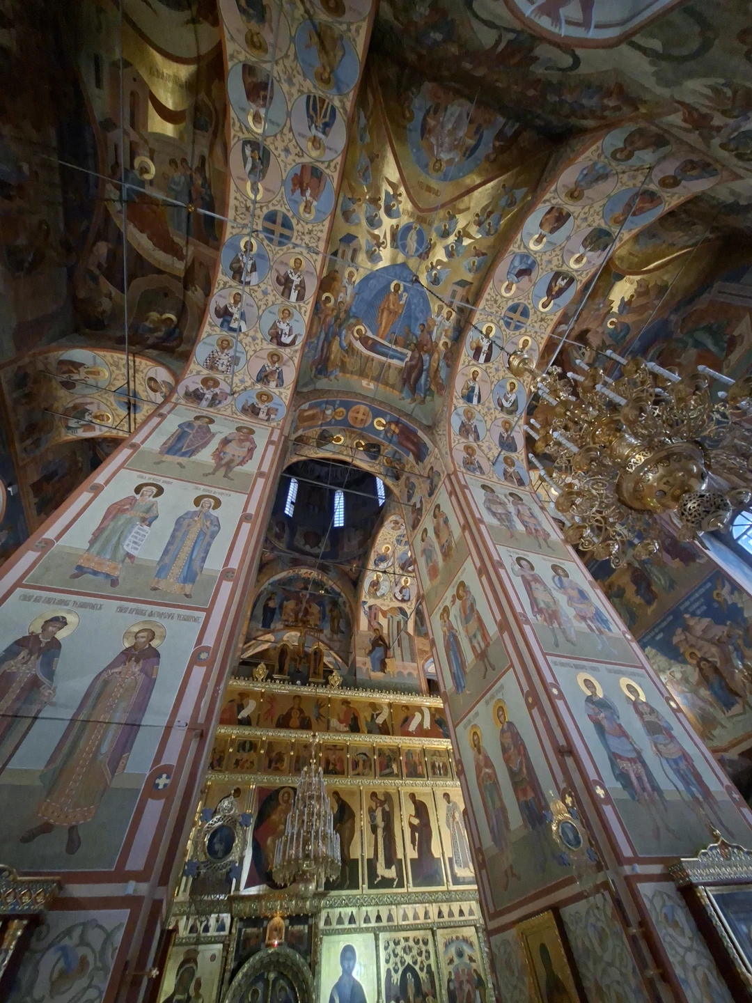 Наталья провела для нас чудесную прогулку по верхнему и нижнему Тобольску. Очень опытный гид с глубокими