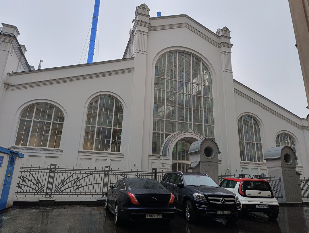 Вокруг Дома на набережной с его жителем (Татьяна)