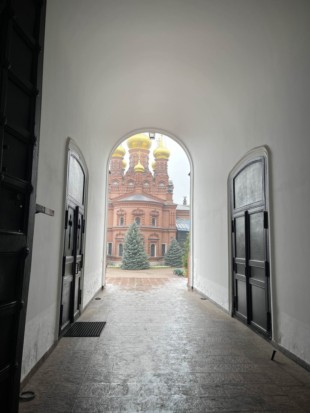 К востоку от Лавры: святые места среди рек и лесов (Marina)