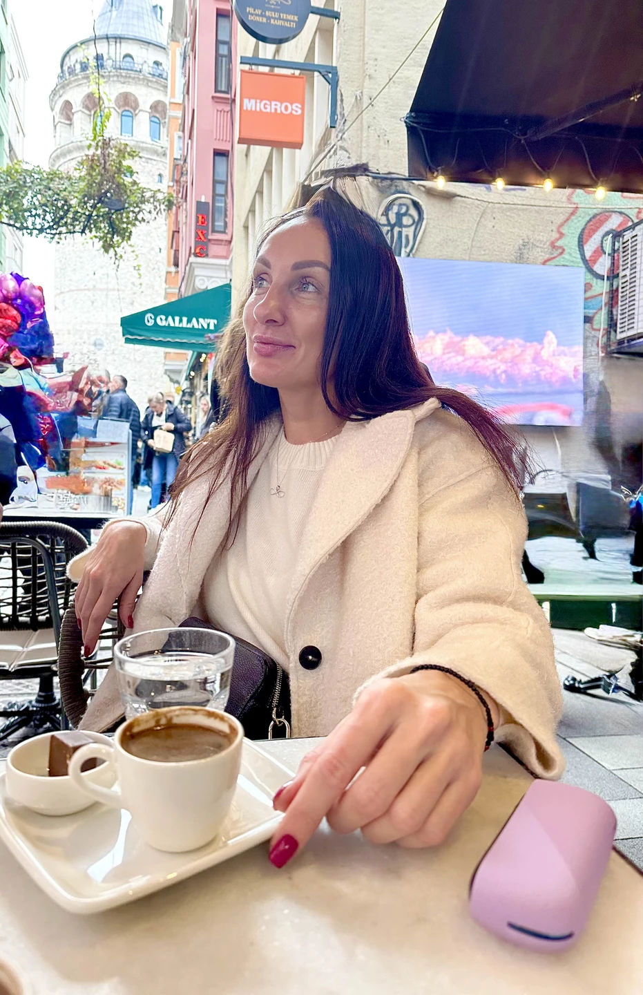 В Стамбуле и на Истикляль бывала много раз, но никогда не заглядывала на удаленные улочки и в пассаж