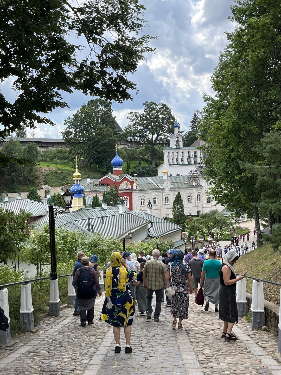 Автобусная экскурсия из Пскова в Изборск и Печоры (Инга)