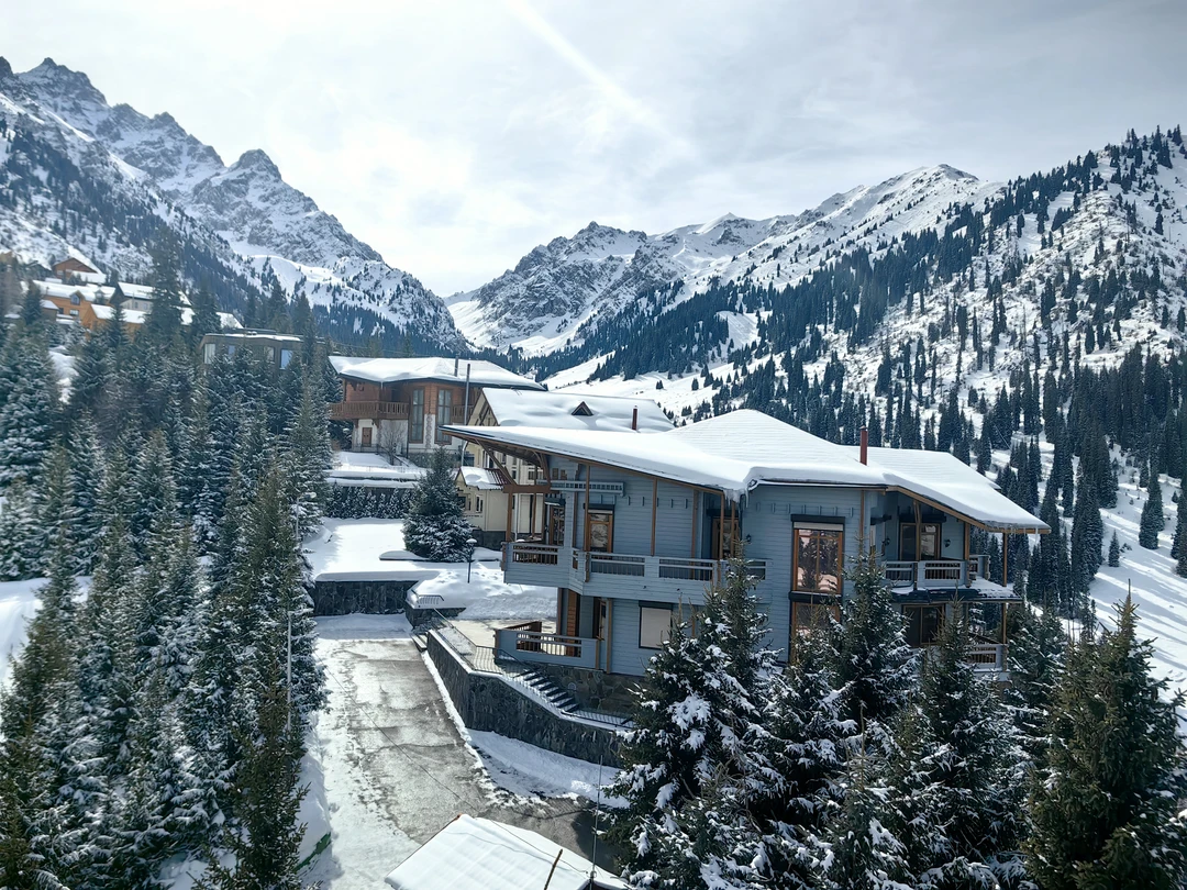 Отличный маршрут, замечательные локации для фото (несколько остановок), интересные истории и факты истории города и государства