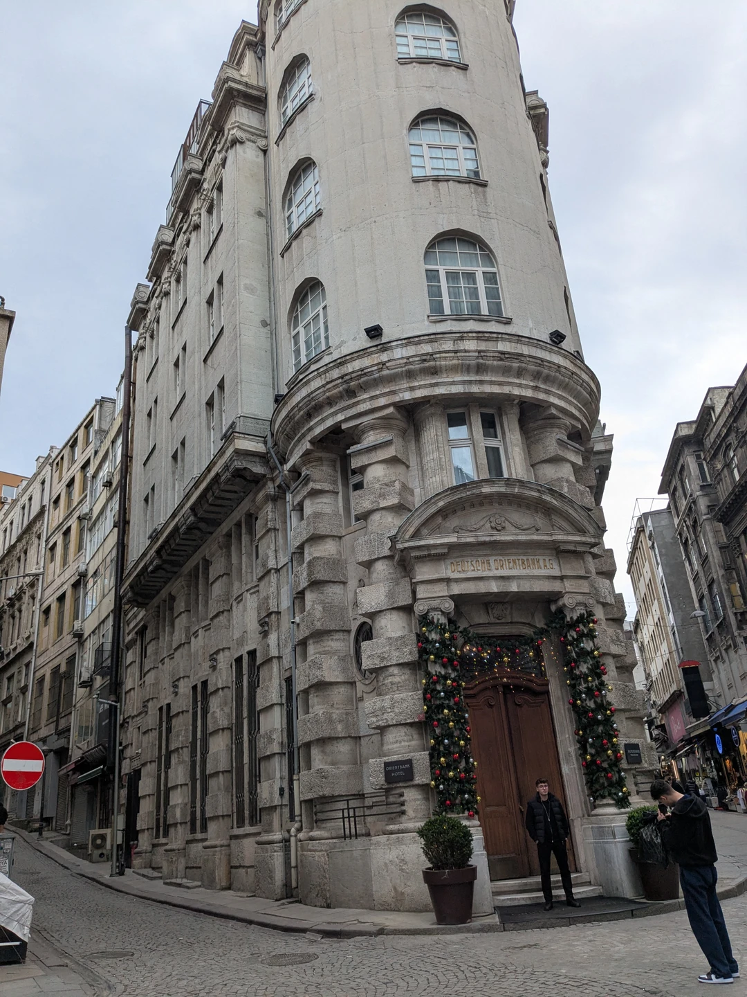 Хочется выразить огромную благодарность нашему гиду Адему за экскурсию по Стамбулу 4 января 2026г