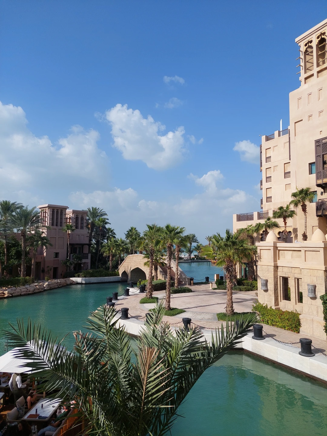 Очень интересная обширная экскурсия, гид Алим отлично владеет информацией и русским языком. Провел по всем значимым