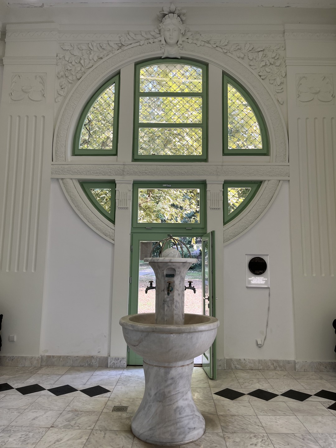 Огромное спасибо за классную экскурсию, сочетающую в себе посещение термальных источников и винодельни, хочу поделиться своими