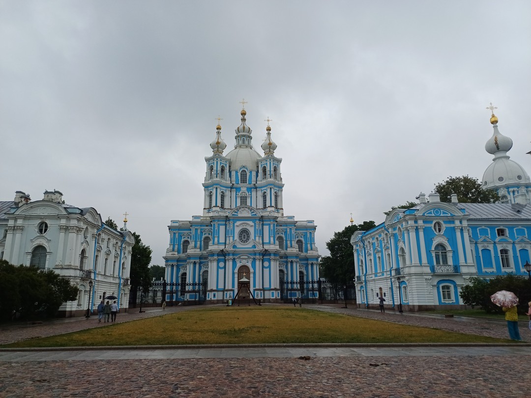 Спасибо большое за отличную экскурсию. Конечно погода немного внесла свои коррективы,но от этого впечатления от первого