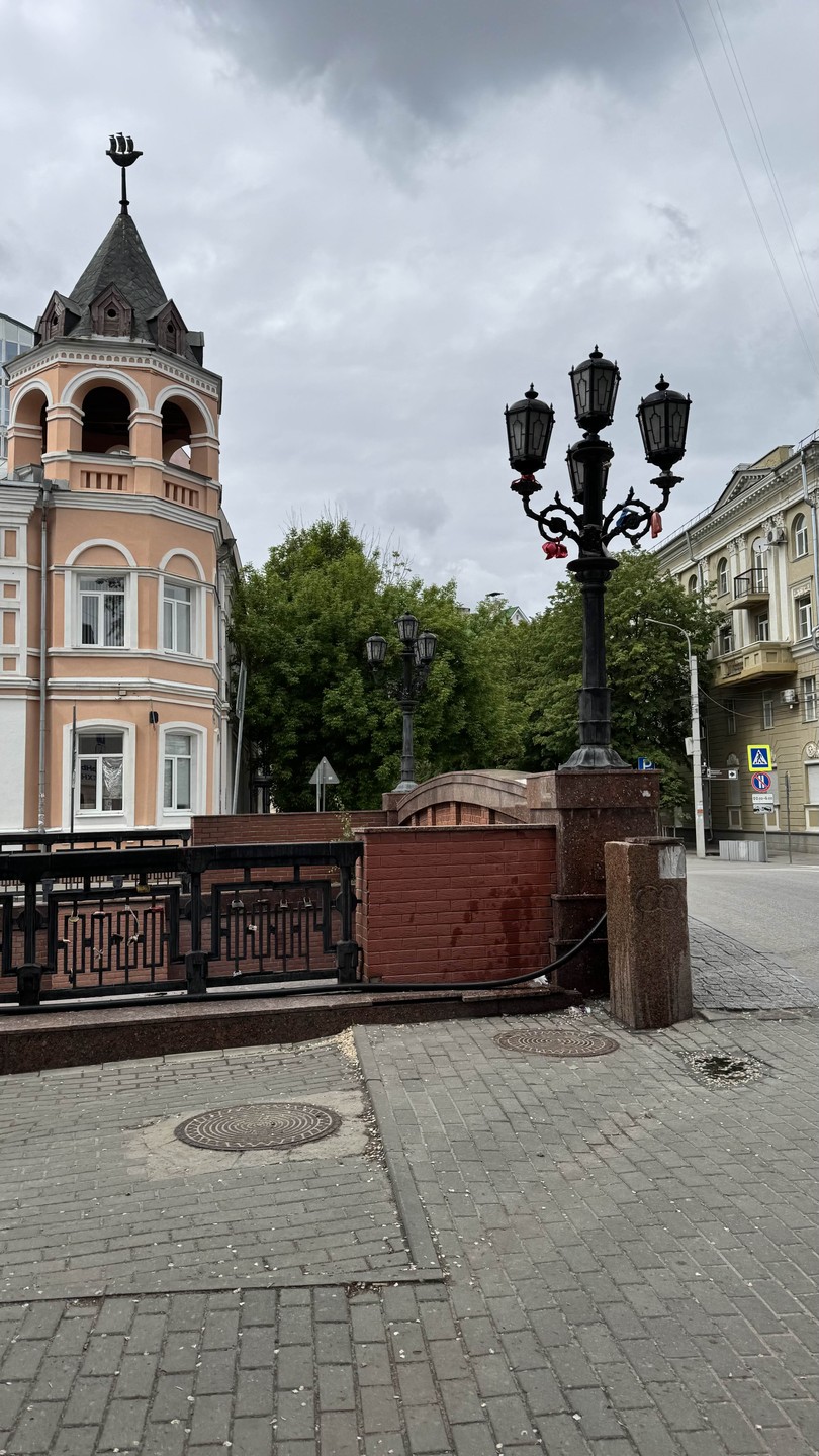 Спасибо Елене за прекрасную прогулку по городу! Мы были семьей с ребенком 10 лет, ребенок совсем