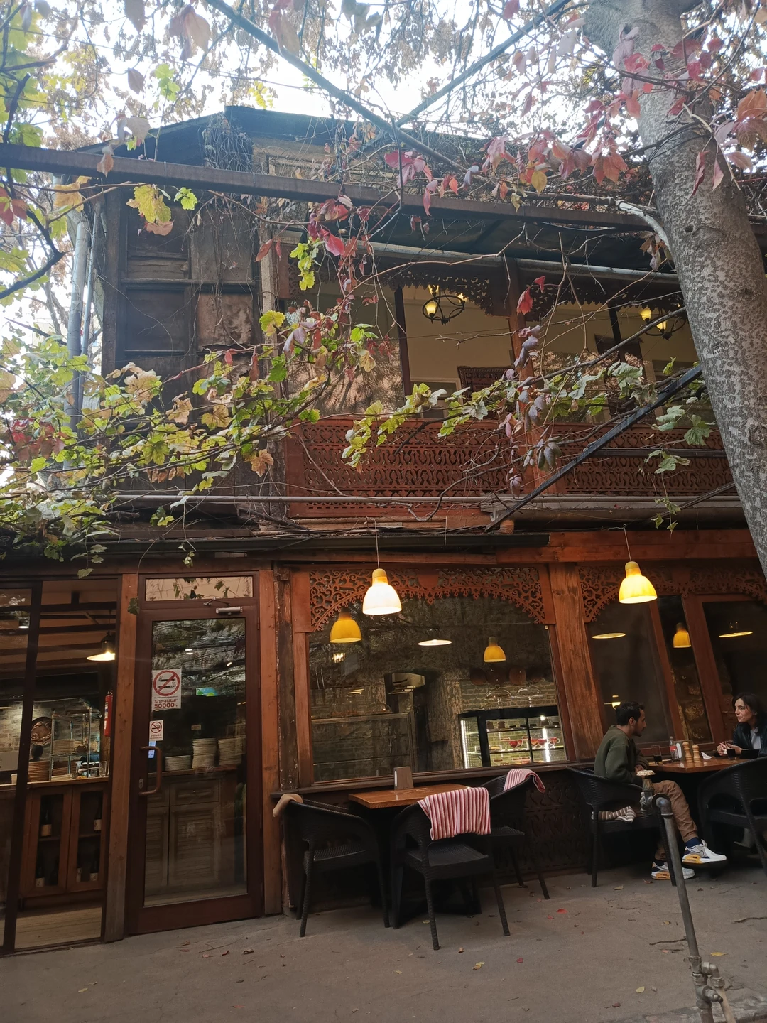 Арам,огромное спасибо за экскурсию,надеюсь мы вернёмся и посетим с вами район Конд)) до встречи в Ереване