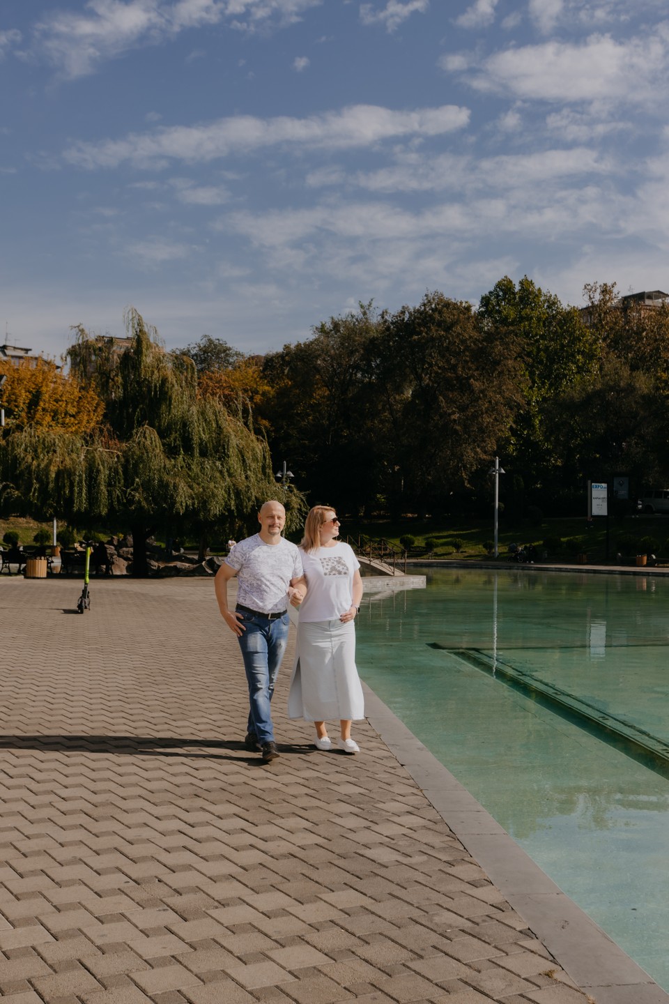 Были в октябре в Ереване, брали фотосессию, получилось как раз на день рождение мужа))) Фотосессию делала