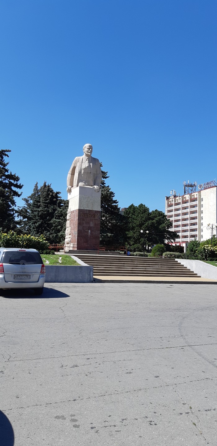 В августе совершили "Путешествие в Аксай и два Черкасска". Программа хорошо продумана по экскурсиям, активностям и