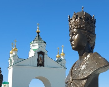 На канатке через Волгу, Вознесенский Печерский монастырь