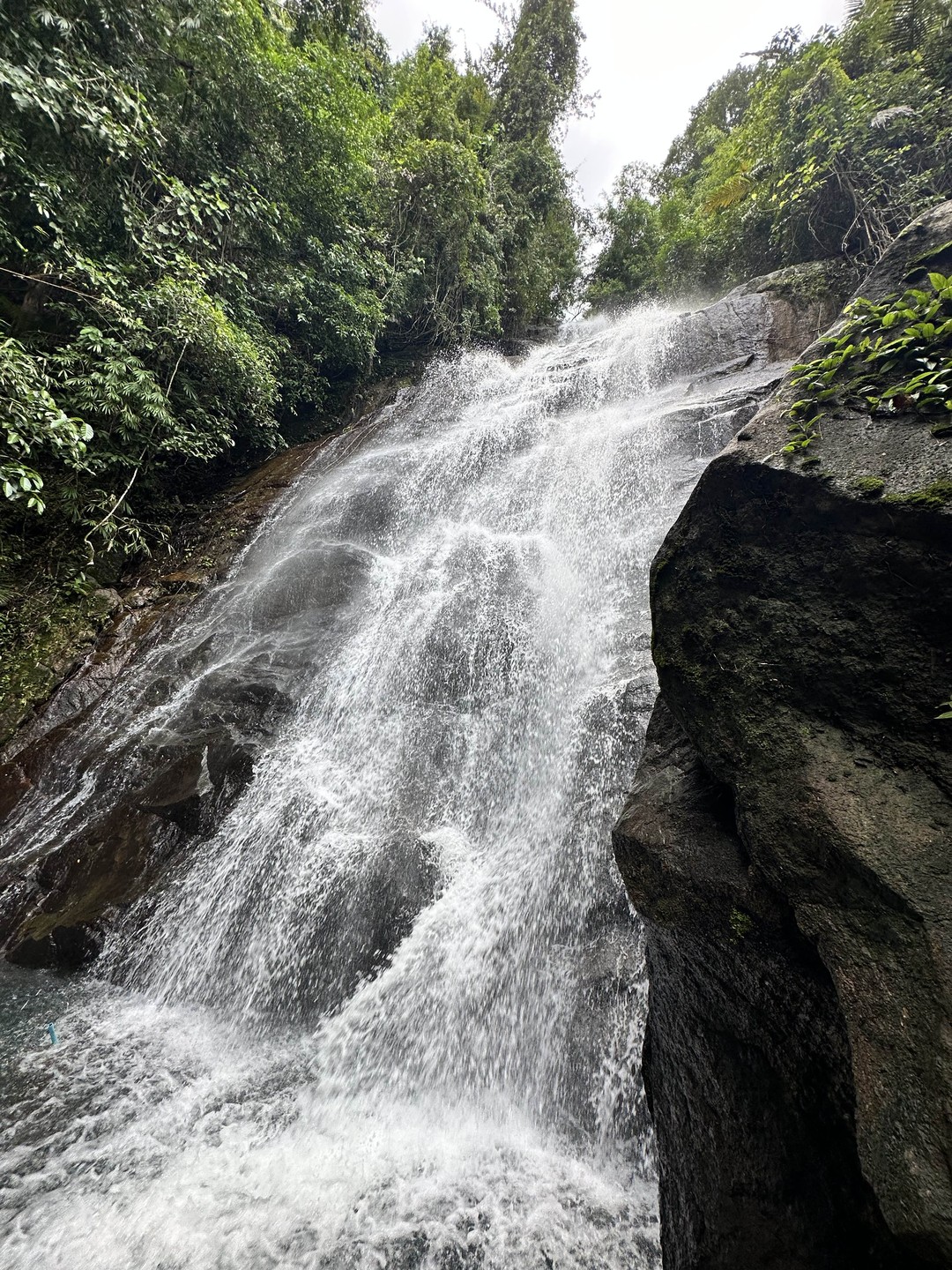 Локации очень красивые и нетипичные