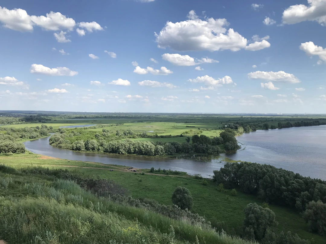 Из Ижевска в Елабугу - 160 км, на всем пути маршрута Сергей излагал интересную информацию о