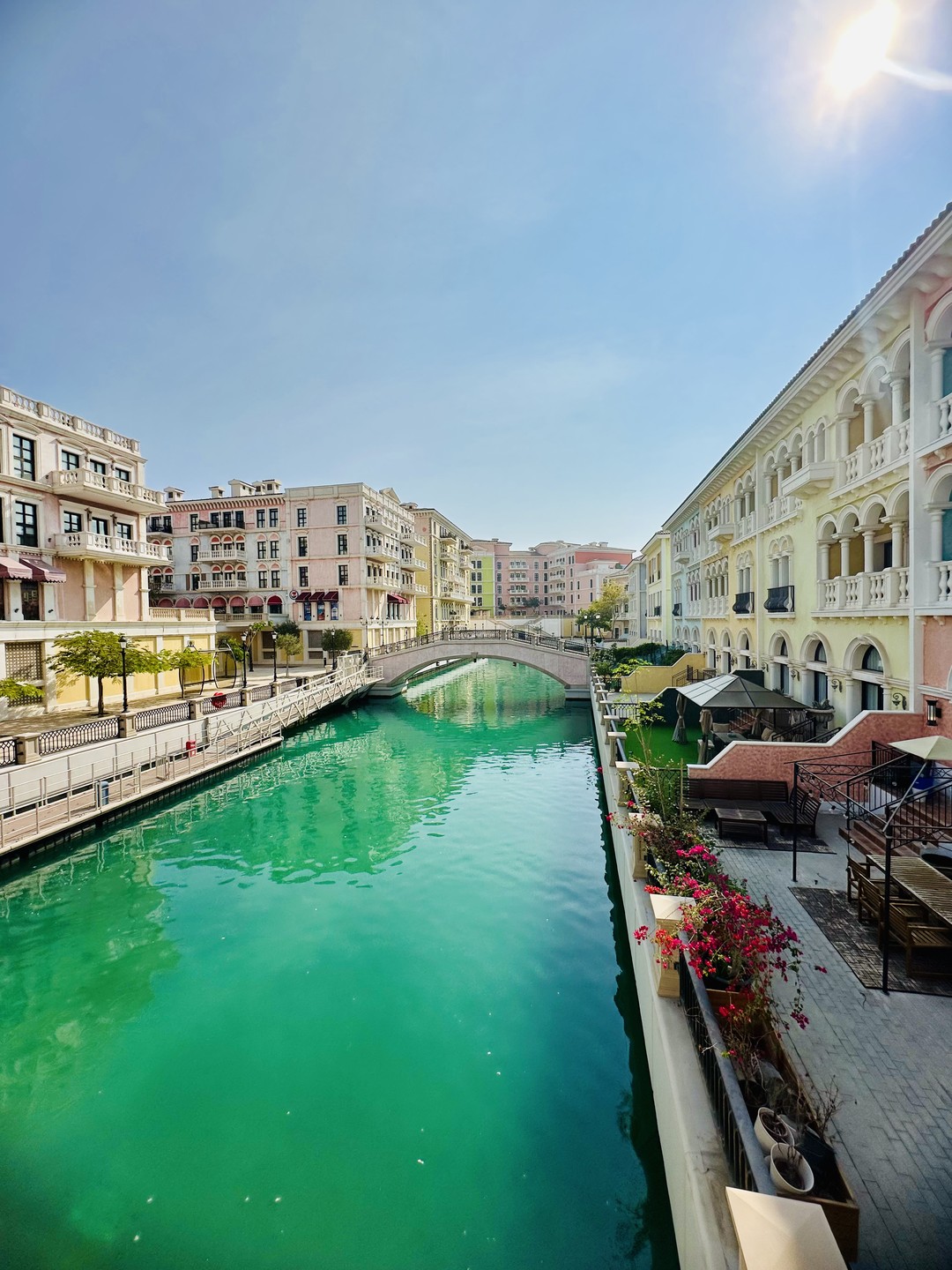 Отдыхали в Катаре в начале декабря 2025 года с детьми. Экскурсия понравилась, комфортный автомобиль, внимательный гид.