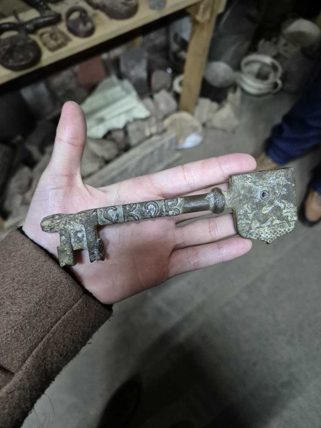 От души хотим поблагодарить Вячеслава за интереснейшее знакомство с фортом №11 и местной военной историей 🥰