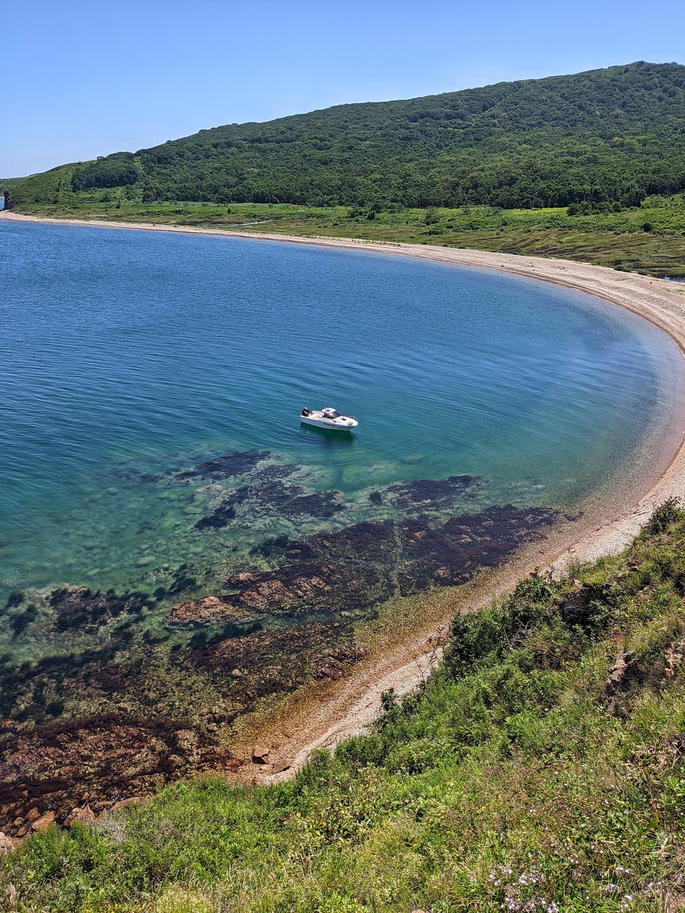 Затерянный остров Аскольд: поездка на катере + треккинг (10/16)