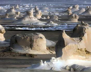 Белая и Чёрная пустыни