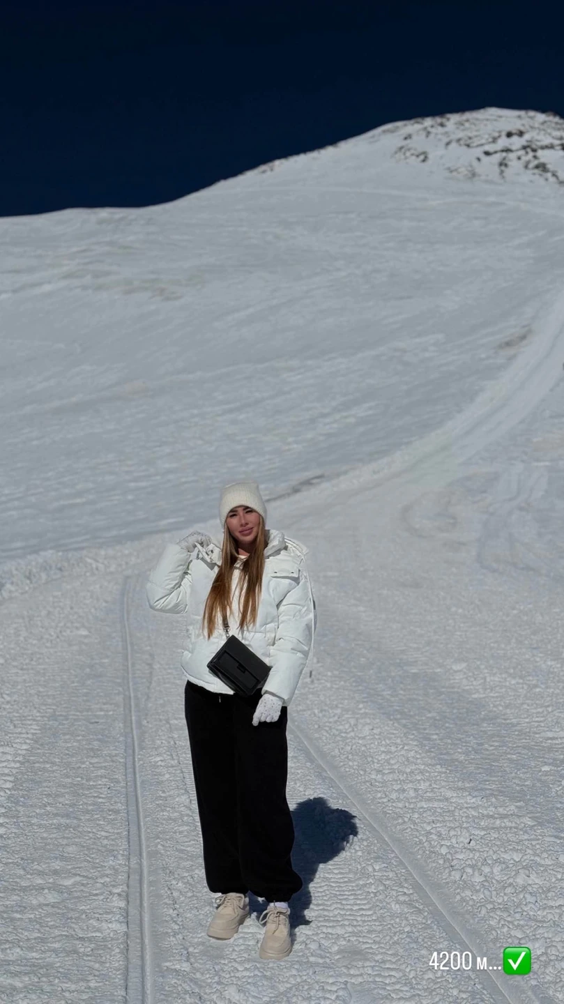 Ездила на экскурсию с гидом Сергеем. Экскурсия прошла замечательно, Сергей очень хороший рассказчик и интересный человек