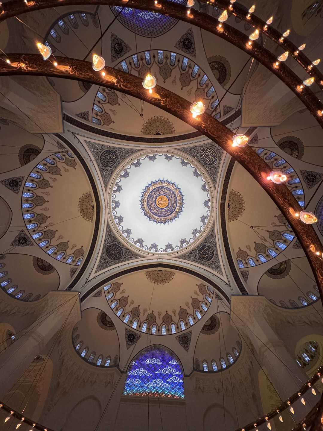 Может причина в нас, тк мы уже часть маршрута посетили сами и предложили гиду поменять маршрут.