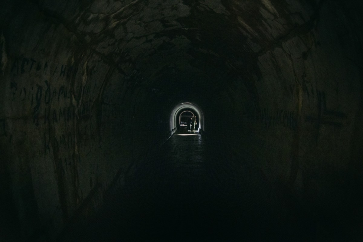 Трансфер из аэропорта с экскурсией: остров Русский, бухта Стеклянная и мыс Назимова (10/12)