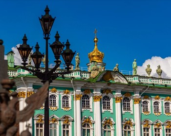 Экскурсия по дворцам, поход в Эрмитаж