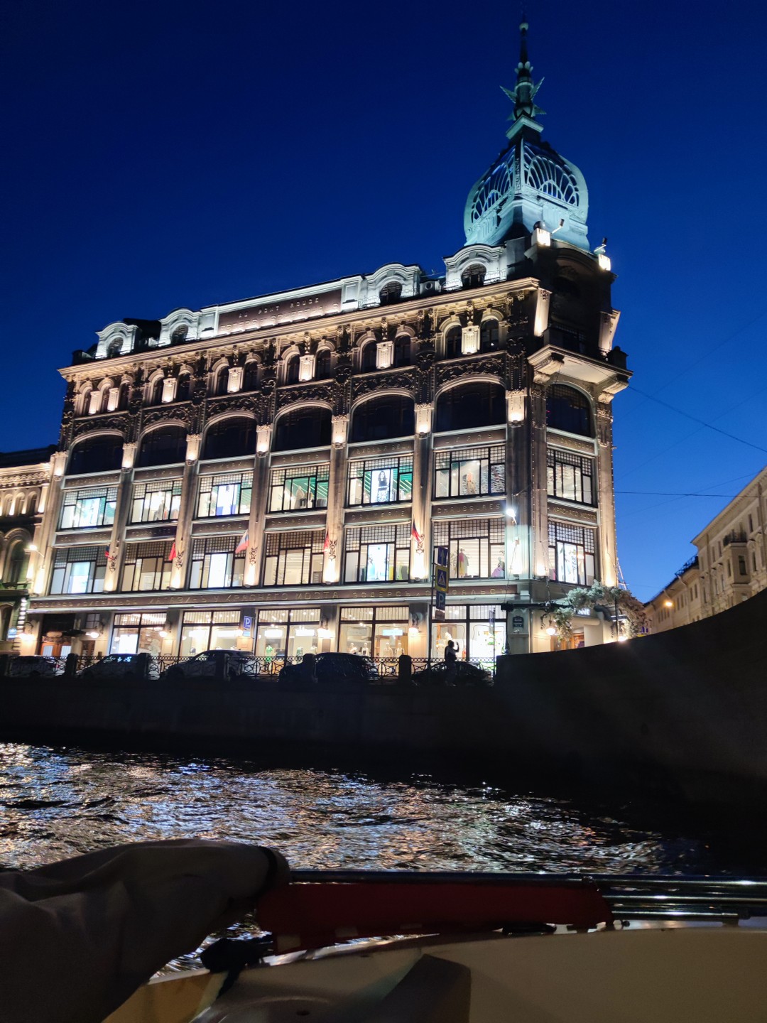 Петербург в летнюю ночь: атмосферная прогулка на катере и развод мостов (Светлана)