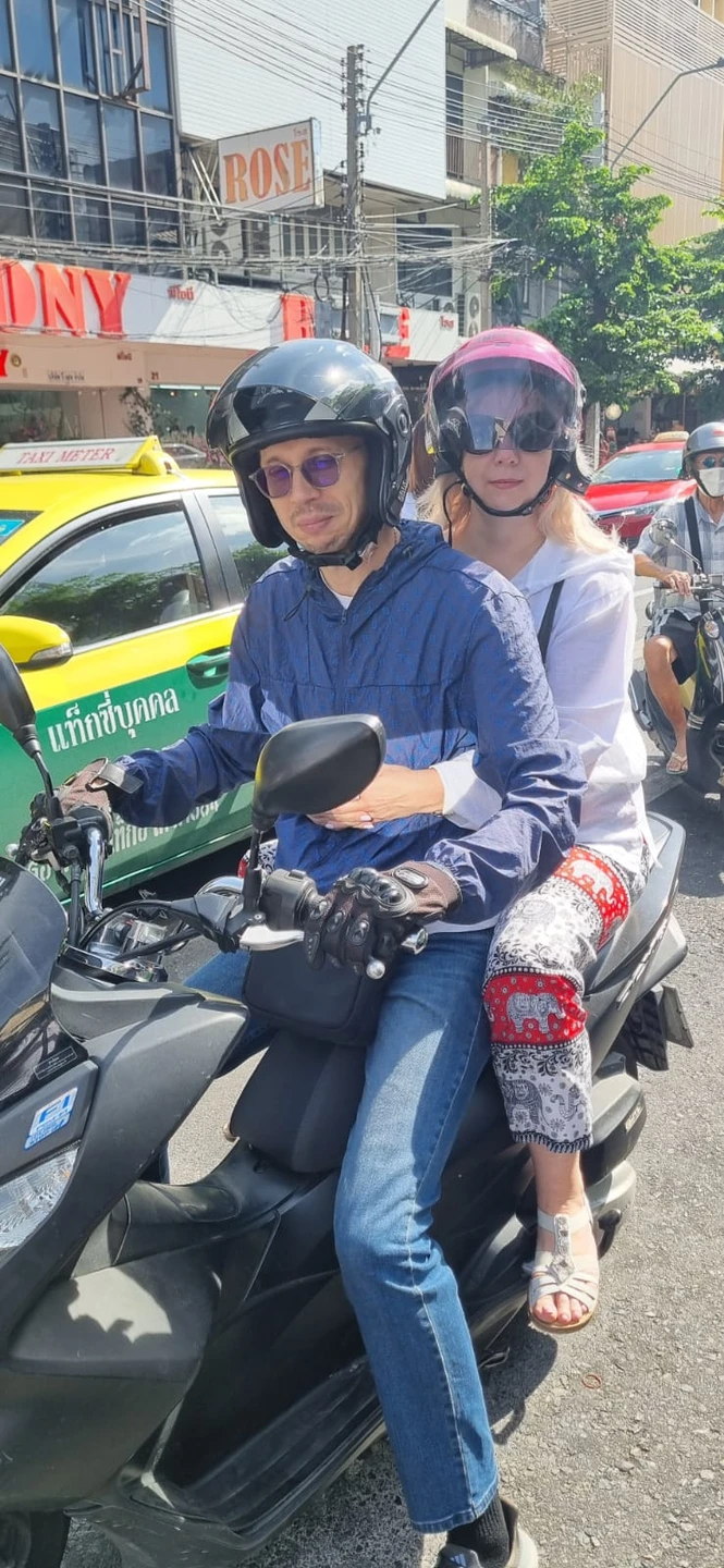 Выбрали Василия для глубокого знакомства с Бангкоком и ни разу не пожалели. Сразу после бронирования Василий