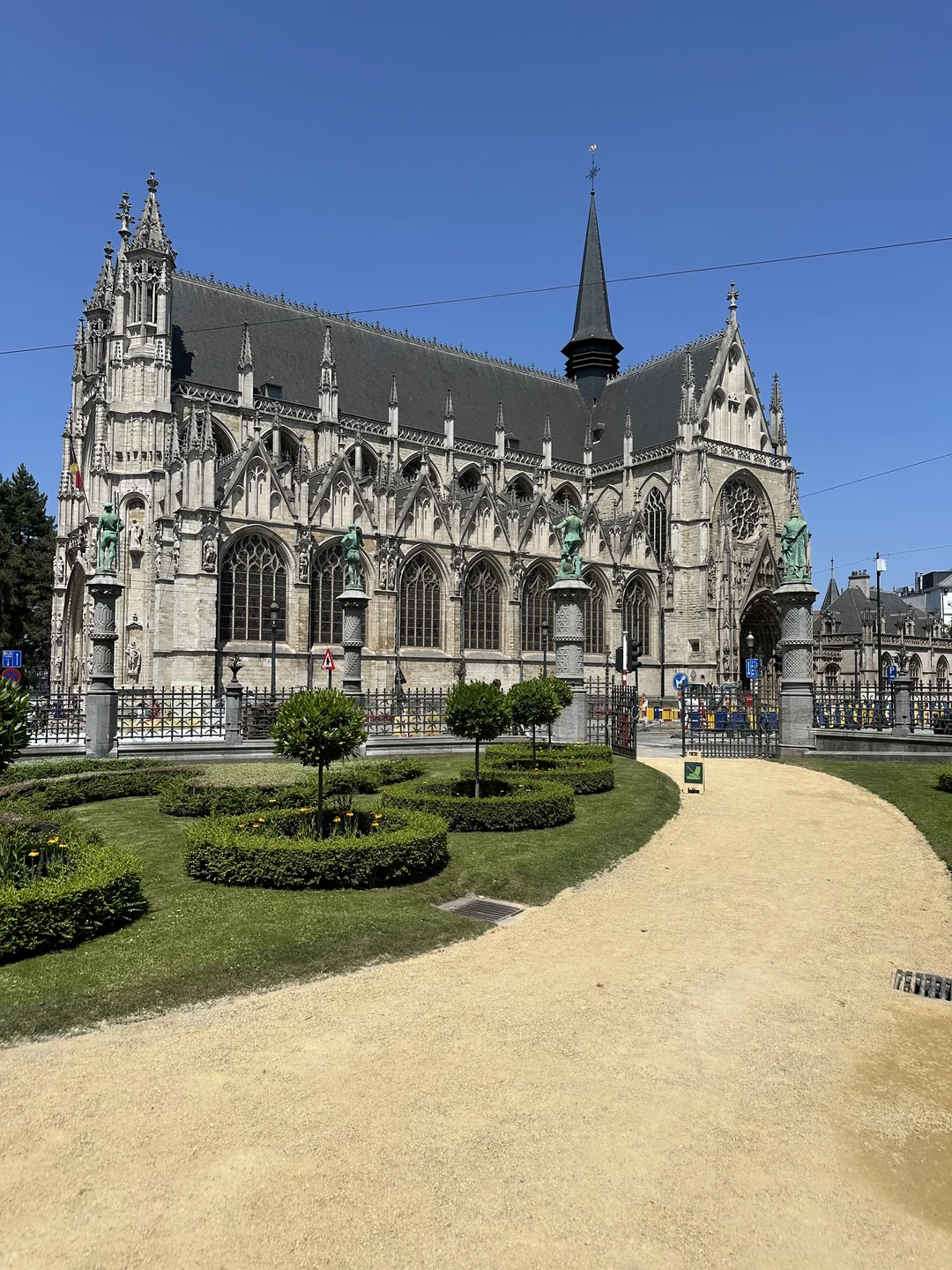 Экскурсия прошла весело и непринуждённо. Полина доступно и интересно рассказала об исторических фактах города. Провела по