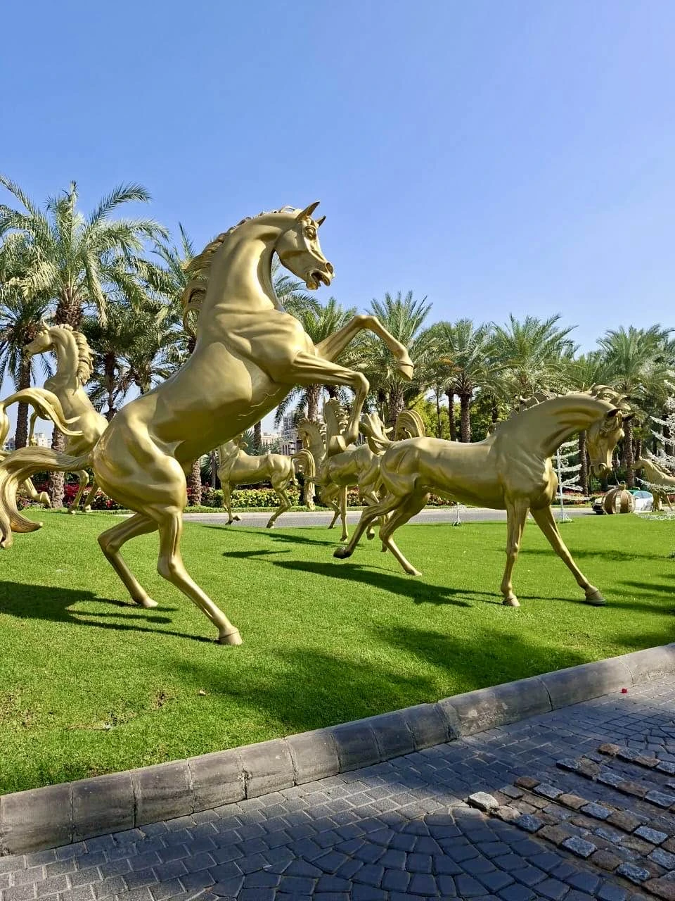 Заказывал для родственников, все остались очень довольны экскурсией! Рекомендуем