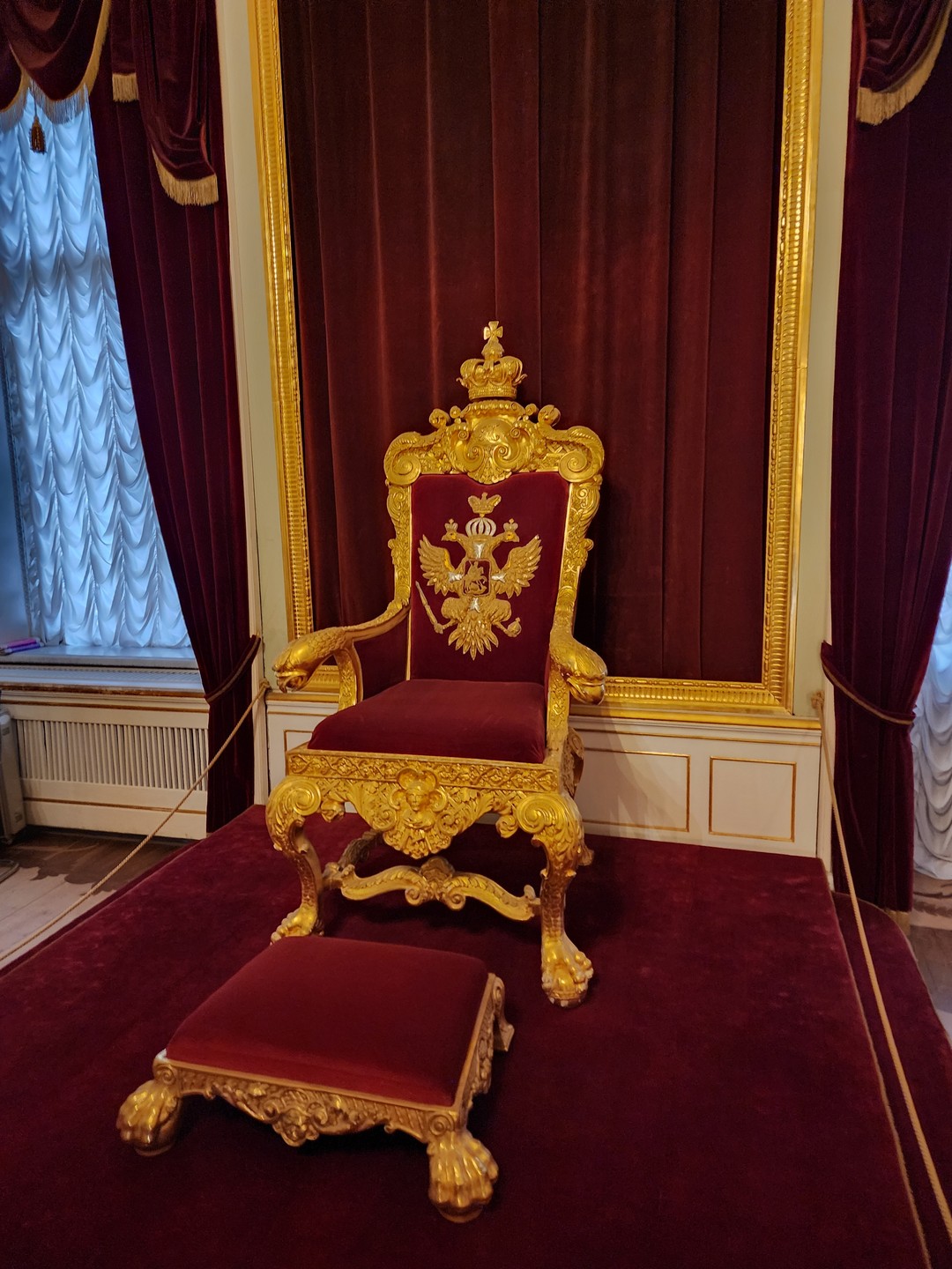 Огромное спасибо нашему гиду Ирине за великолепно проведённую экскурсию для нашей семьи по Гатчинскому дворцу. Нашим