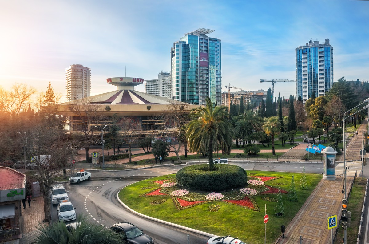 От модерна до брутализма: архитектурное наследие Сочи (4/9)