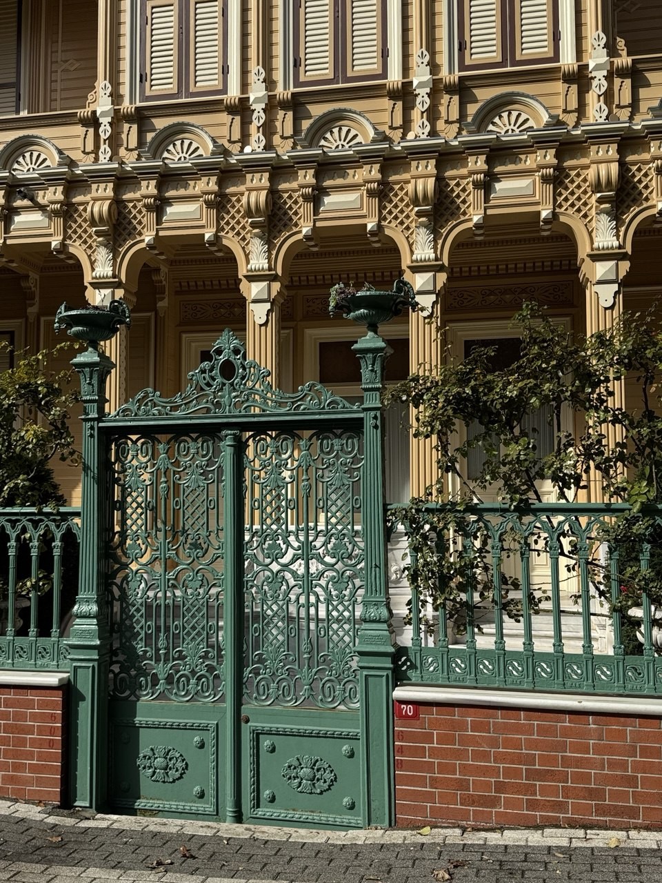 Экскурсия с Эльвином оставила у меня очень приятное впечатление. Он был очень информативен, терпеливо отвечал на