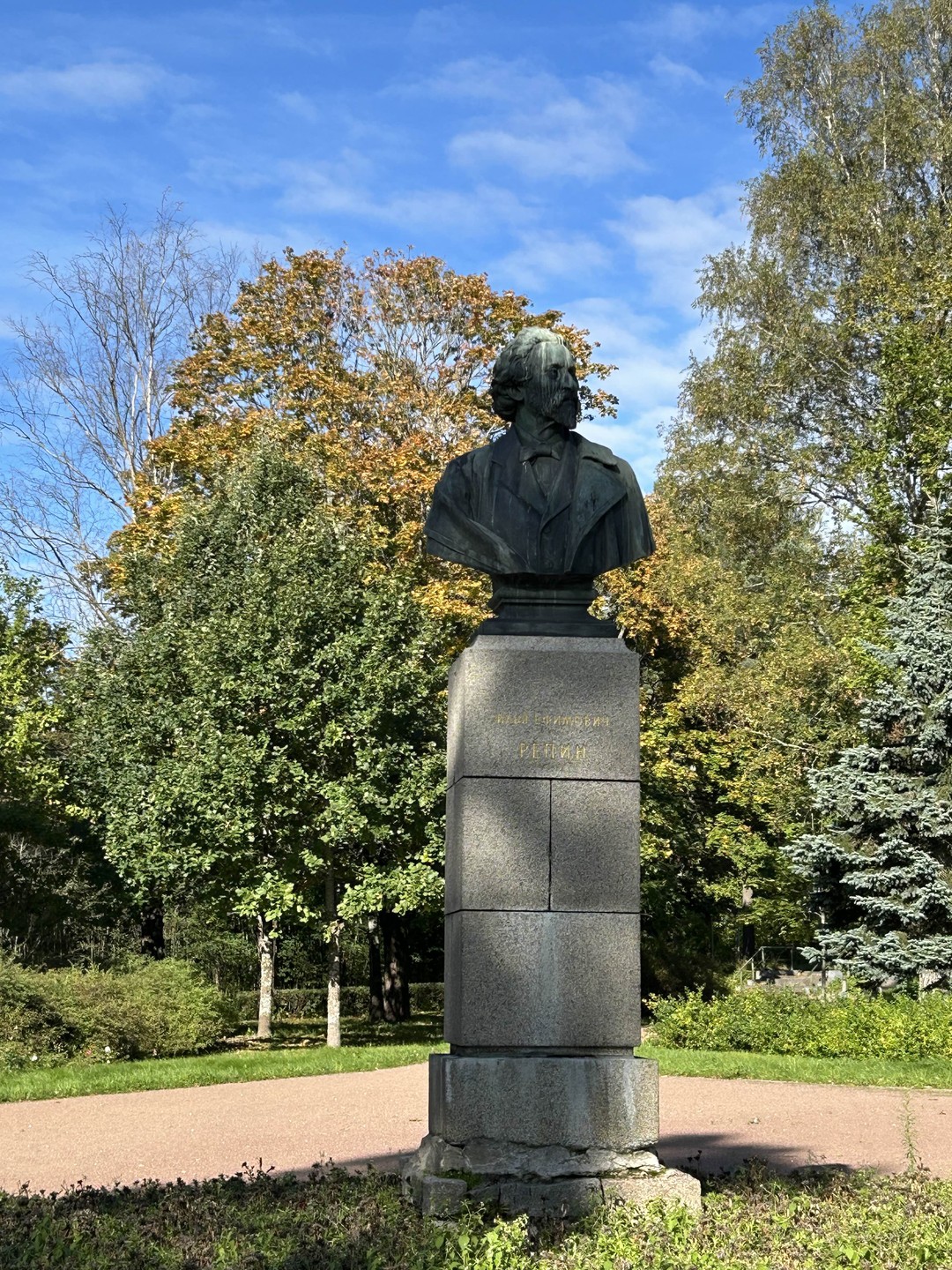 «Пенаты» Репина - дача, где угощали печеньем из подорожника (Татьяна)