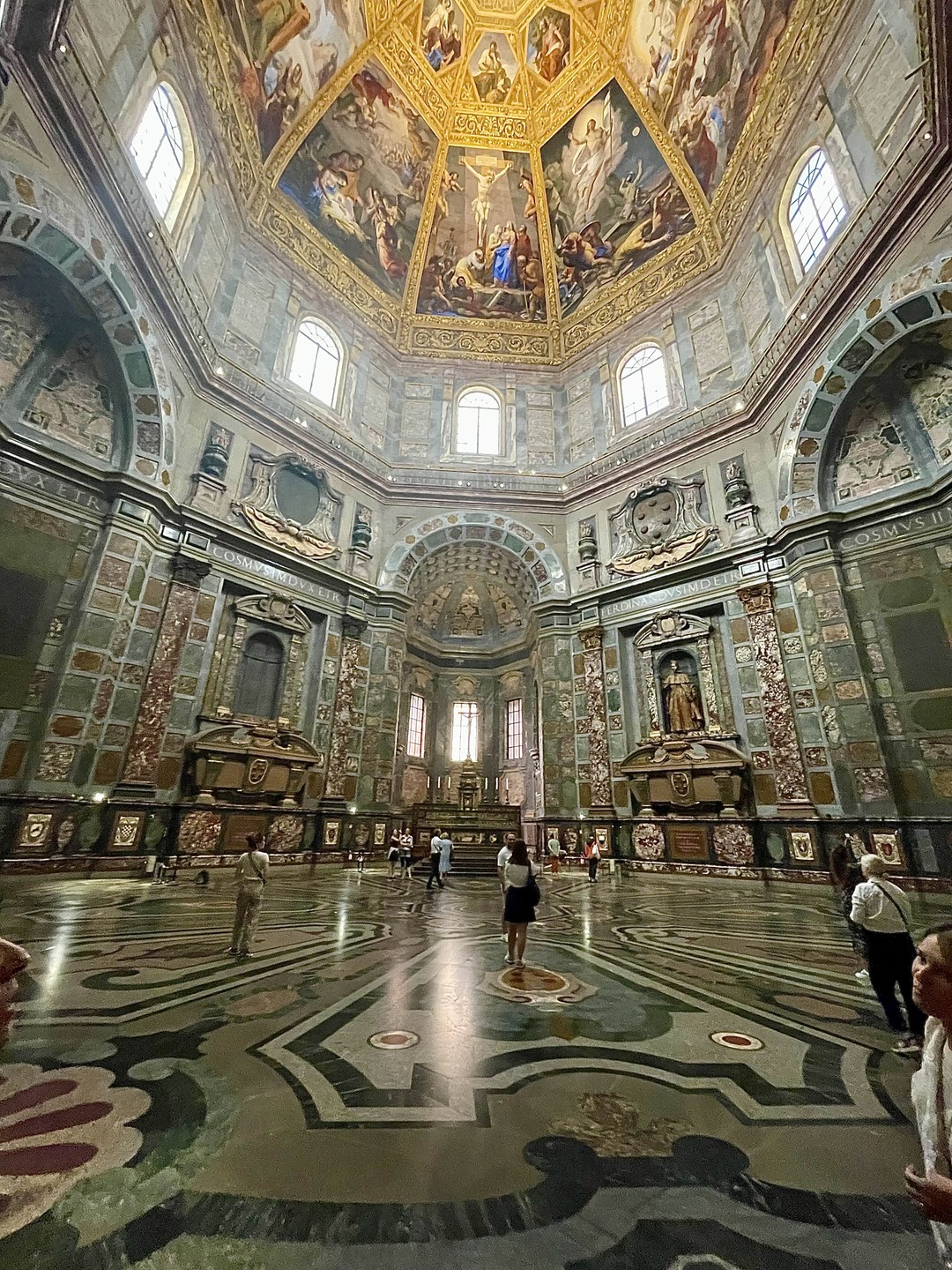С большим запозданием, но всё же…. Марина - великолепный гид. Я попросила ее устроить именно эту