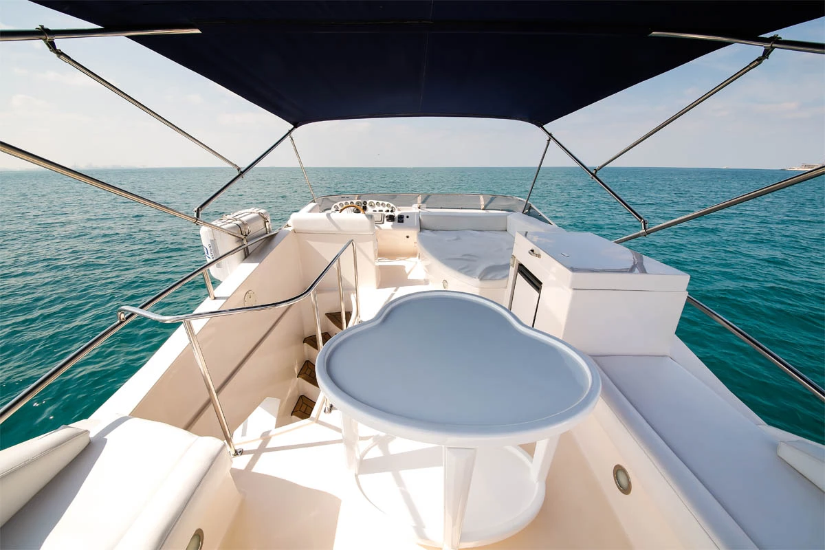 Дубай: прогулка на роскошной яхте