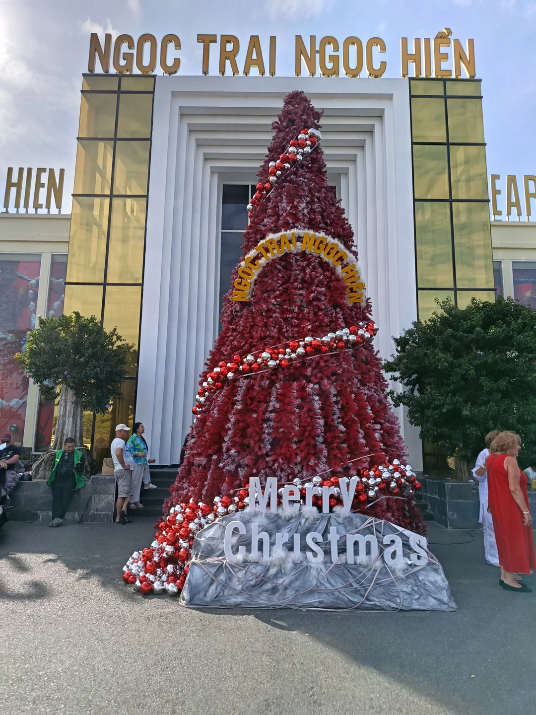 9 декабря 2025г. мы с мужем посетили замечательную экскурсию "Самое интересное на Фукуоке". Сказать, что мы