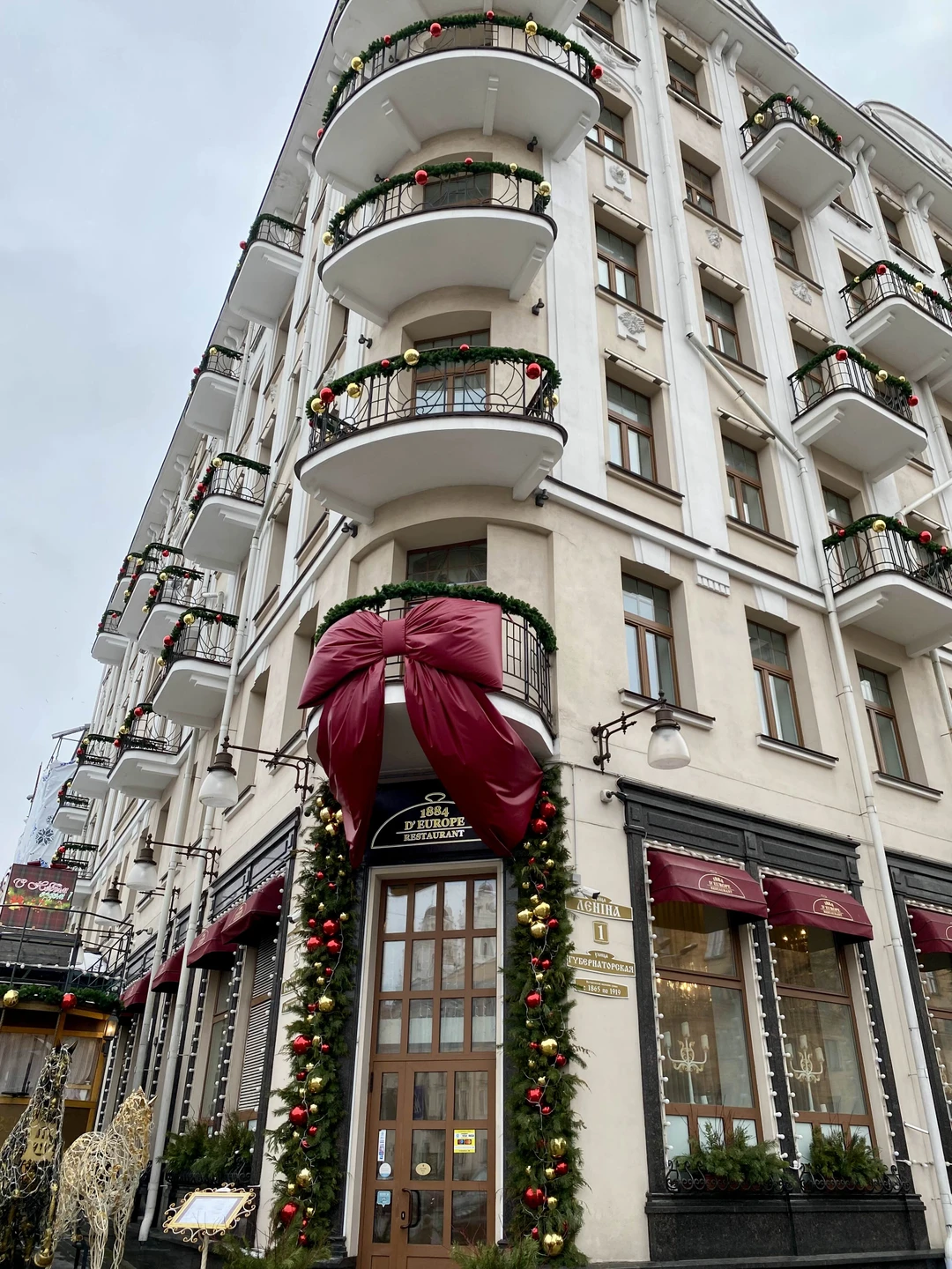 Спасибо большое Ярославу за замечательную обзорную экскурсию! Было очень интересно послушать и осмотреться в первый день