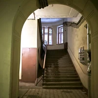 Фото отзыва 1: экскурсия "Секреты и лабиринты Петроградской стороны: дворы, парадные, легенды"